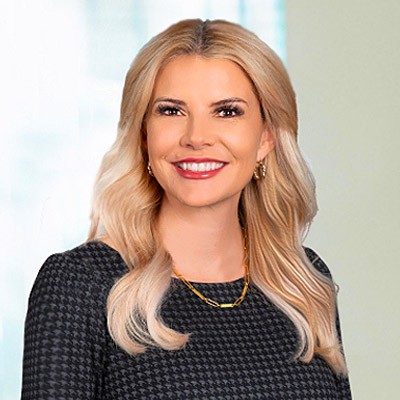 Photo of Elizabeth Geary