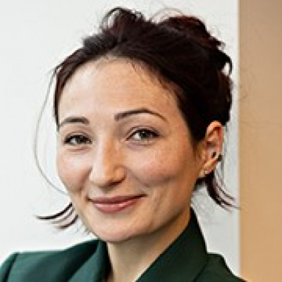 Photo of Laura Brodahl